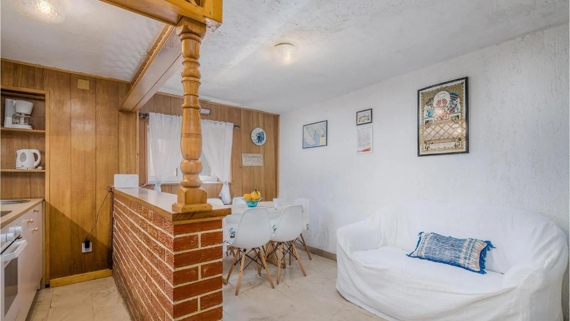 2 Bedroom Gorgeous Home In Baska 0*, Baska (Krk) Croatia